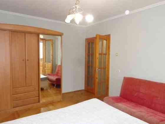 В м. Ужгороді продам хорошу 2-кімнатну квартиру в хорошому районі! Ужгород