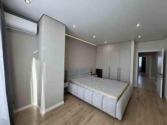 Продам простору двокімнатну в центрі міста Ивано-Франковск