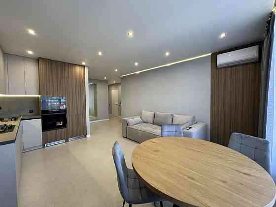 Продам простору двокімнатну в центрі міста Ивано-Франковск