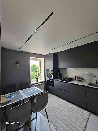 4 кімнатна квартира з меблями, технікою та сучасним ремонтом! Лубны