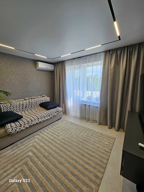 4 кімнатна квартира з меблями, технікою та сучасним ремонтом! Лубны - изображение 1