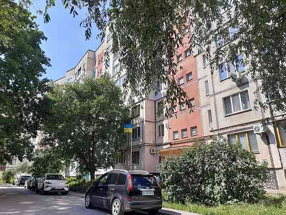 Продам гарну 1 кімнатну 35м2,Сади-2,можл.е-відновлення Полтава