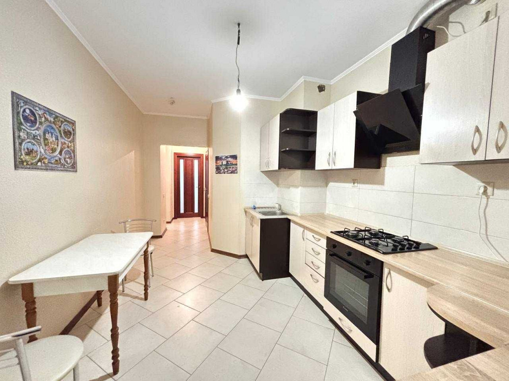 Продається 3к квартира з ремонтом на вул. Мазепи/ПЕРШИЙ ПОВЕРХ/Фасад Ивано-Франковск - изображение 1