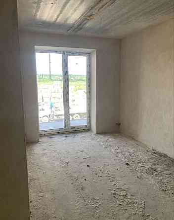 Продається дуже вигідно 1 кімнатна квартира в зданому будинку.Є балкон Ирпень