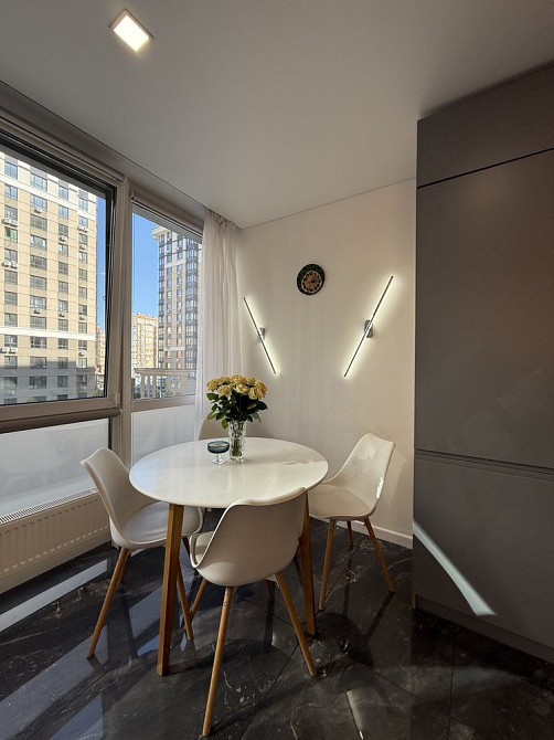 Продається 2 кімнатна квартира в ЖК Центральний 2 , Ірпінь.Вид на парк Ірпінь - зображення 3