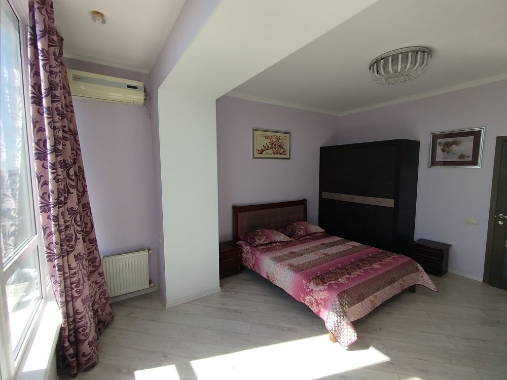 У продажу простора 1-кімнатна квартира з видом на море! Чорноморськ - зображення 4