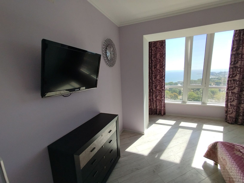 У продажу простора 1-кімнатна квартира з видом на море! Чорноморськ - зображення 3