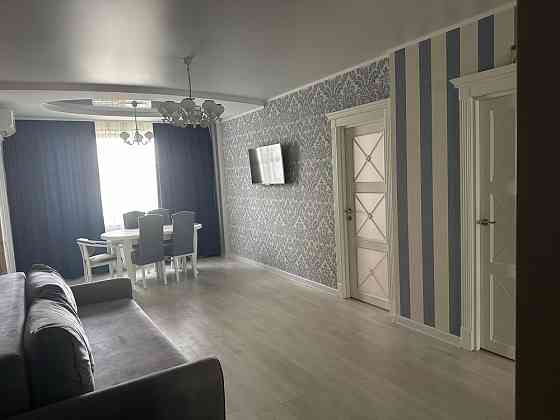 Квартира 2х кімната 72 квадрити Лески 