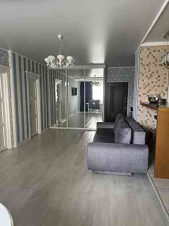 Квартира 2х кімната 72 квадрити Лески 