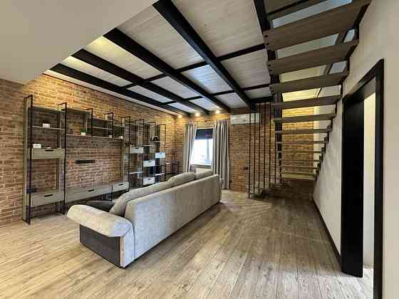 Без комісії продаж дворівневої квартири в 10хв від метро Харківська Чубинське