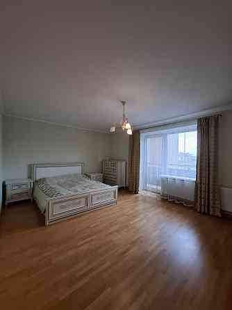 Продам 3 кімнатну квартиру 
в центрі з видом на Міське Озеро! 76м2 Ивано-Франковск