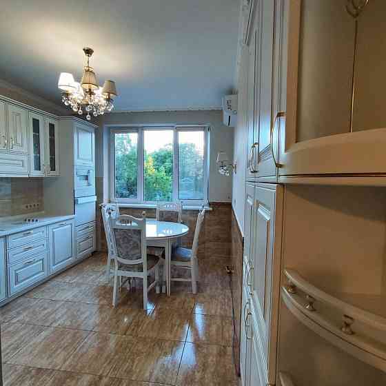 Двокімнатна квартира Голосіївський район. Вулиця Феодосіївська, 1А Київ