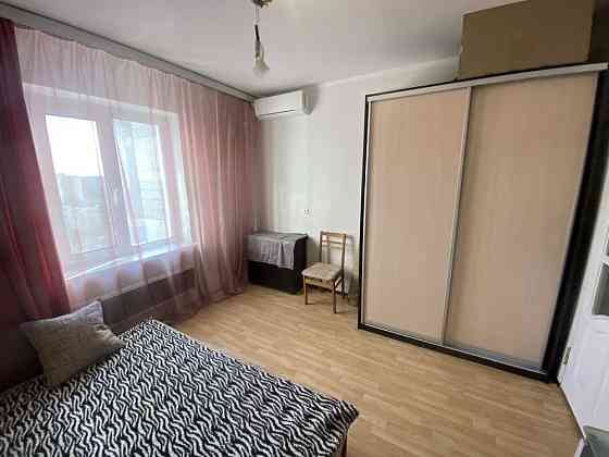 1-кімнатна квартира для 1 дівчини/жінки. метро Академ 10хв пішки. Київ