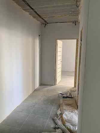 Продам 2 х ком. квартиру в новом доме  с ремонтом метро ХТЗ 10 минут Харьков