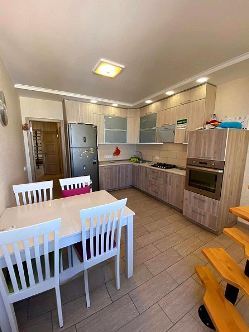 Дворівнева 4-к квартира 100 м² вул. Василя Симоненка 4 Бровари - зображення 1