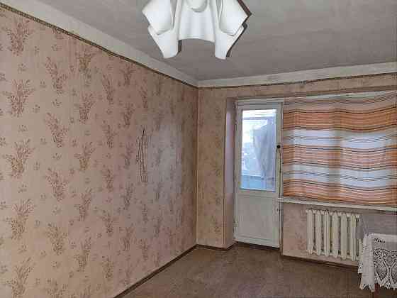 Срочно продам 2-х комнатную квартиру на 1-м микрорайоне Лозовая