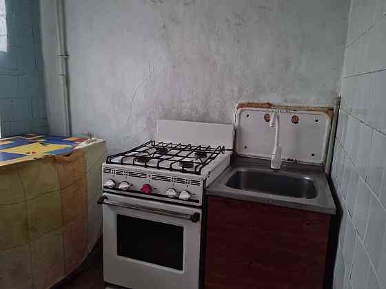 Срочно продам 2-х комнатную квартиру на 1-м микрорайоне Лозовая