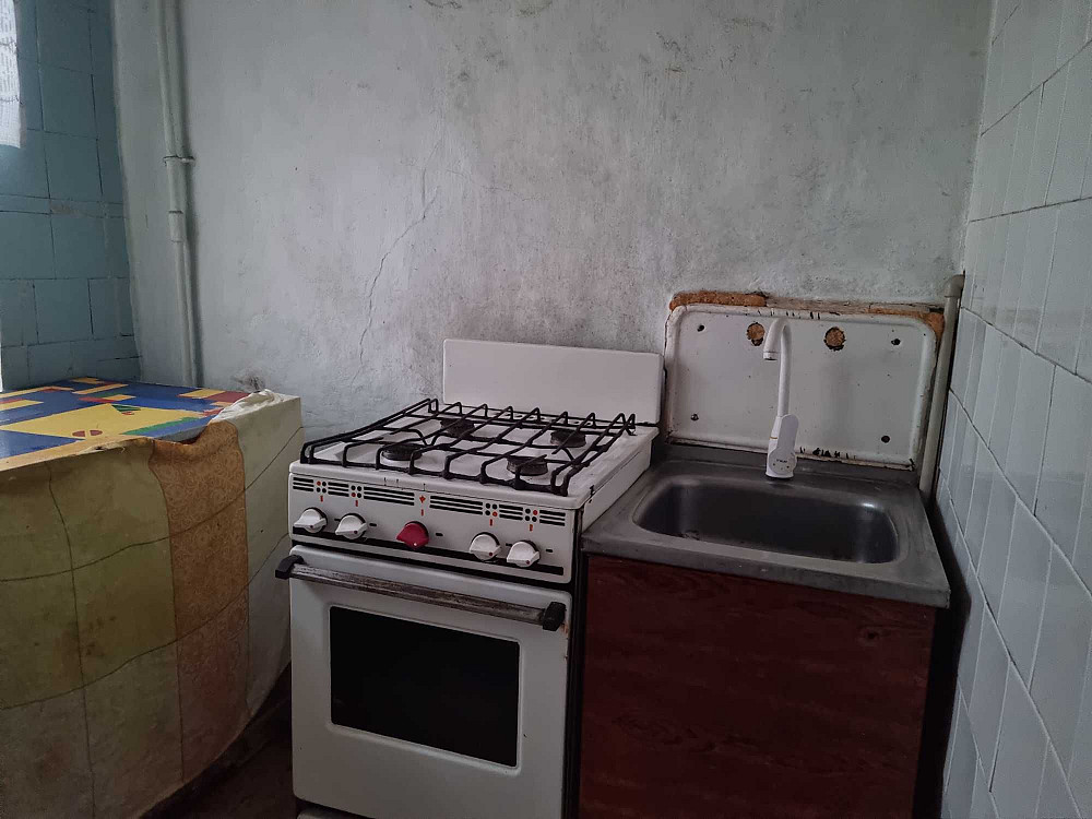 Срочно продам 2-х комнатную квартиру на 1-м микрорайоне Лозовая - изображение 4