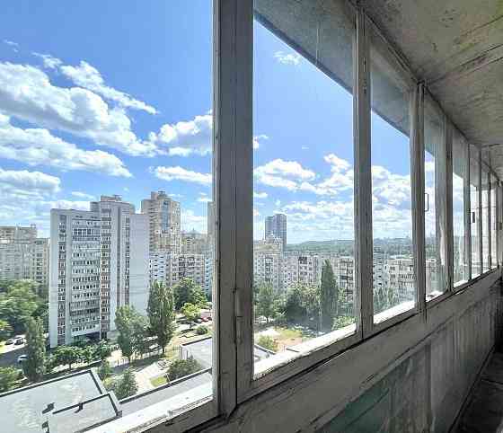 Продаж 3-х кімн.квартири, вул.Шептицького 3Б, м.Лівобережна 5 хв, Без% Київ