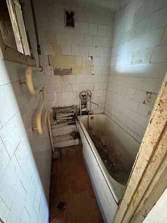 Продаж двухкімнатної 60 кв під ремонт.Флоренції 10 а Київ
