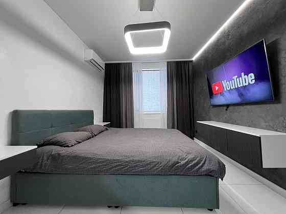 Оренда 1-кім 45 м² стилі High-tech ЖК Варшавський Родини Крістерів 20а Київ