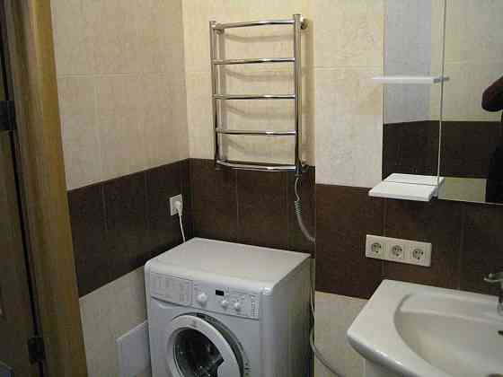 Здам просторну 1кім 55м кв Алішера Навої 69 Дніпровський Київ