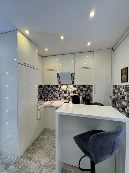 1к квартира з якісним ремонтом! Мінімальне оформлення! Буча - зображення 1