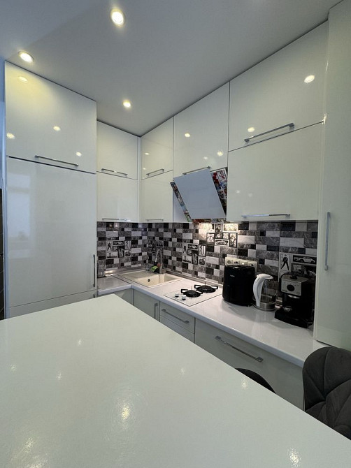 1к квартира з якісним ремонтом! Мінімальне оформлення! Буча - зображення 2