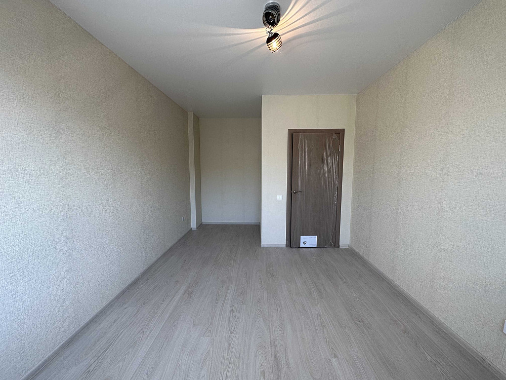 ЖК 7 небо, квартира с ремонтом. Гардеробная. В квартире не жили. Авангард - изображение 2