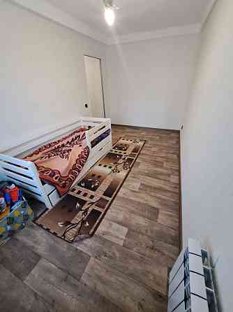 Продам 3 кімнатну квартиру на Б.Хмильницького Кам`янське (Запорізька обл.)