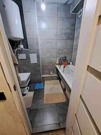 Продам 3 кімнатну квартиру на Б.Хмильницького Кам`янське (Запорізька обл.)