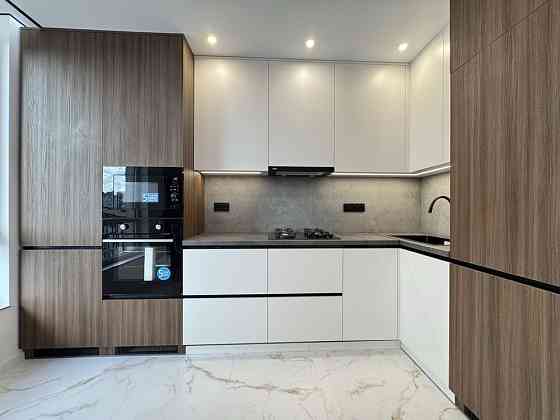 Новинка! Однокімнатна квартира з балконом в ЖК Family Plaza, центр! Ивано-Франковск