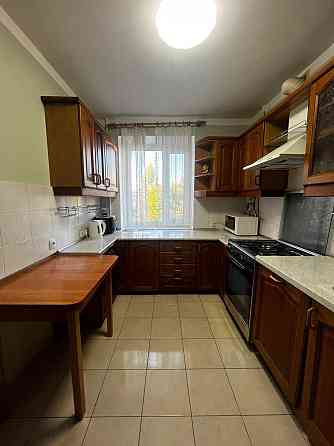 Оренда  2-кім. квартири.  Поверх 4/9.  До м. Святошин 7 хвилин пішки. Київ