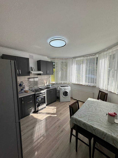 Оренда 2-кімнатної квартири + парко-місце по вул. Топольна Львов - изображение 2