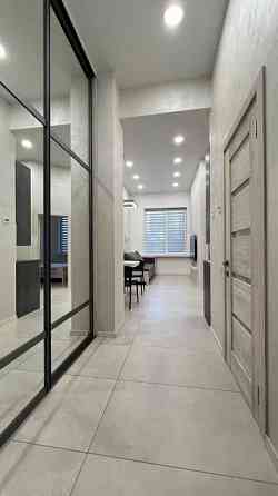 Сдам 2 ком квартиру ЖК Троицкий Центр Низкий этаж Паркинг рядом Женева Днепр