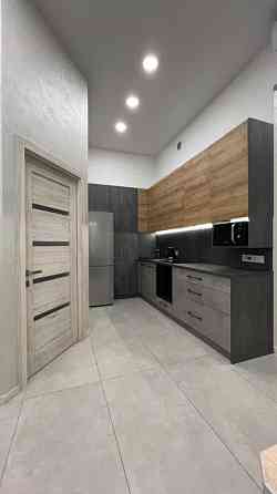 Сдам 2 ком квартиру ЖК Троицкий Центр Низкий этаж Паркинг рядом Женева Днепр