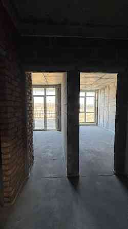 Світла та простора трикімнатна квартира з великою кухнею Ирпень