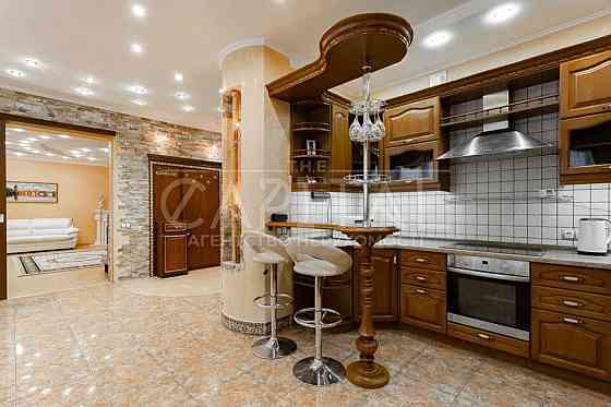 Оренда дворівневий пентхаус центр Печерська є гараж на 2 авто укриття Киев