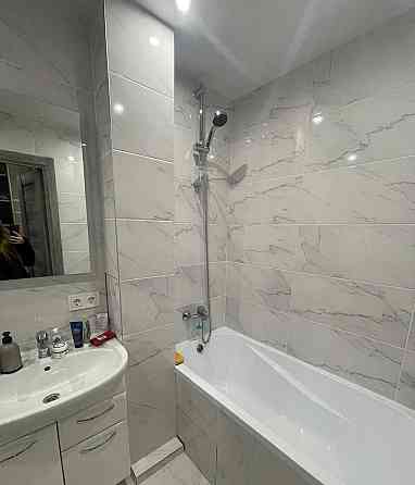 Оренда 1к квартири на вул. Героїв полку АЗОВ, 1А Киев