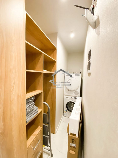 Сдам ДОЛГОСРОЧНО 44 Жемчужина Каманина Аркадия вид на море Гардеробная Одесса - изображение 1