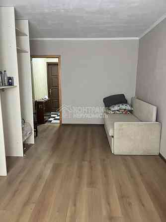 Продам велику гостинку на ХТЗ з власним санвузлом і ремонтом Харьков