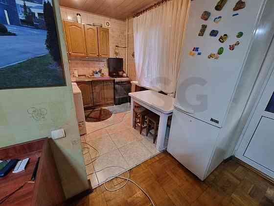 Продам 2 кімнтнатну квартиру вул Щусєва 12 метро Дорогожичі Сирець Київ