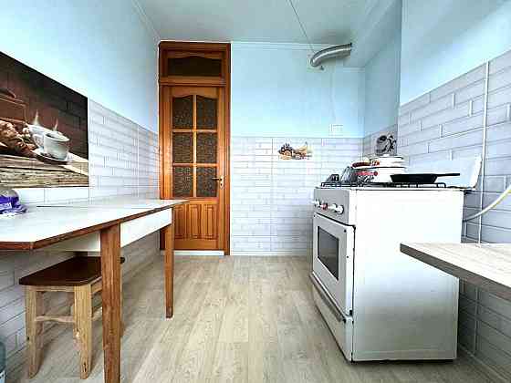 2-кімнатна кв. на Миколаївській. Гарний стан, на фото не така гарна! Николаев