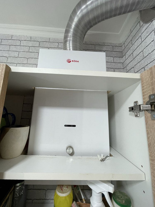 Продаж  двокімнатноі Бровари , центр міста Бровари - зображення 3