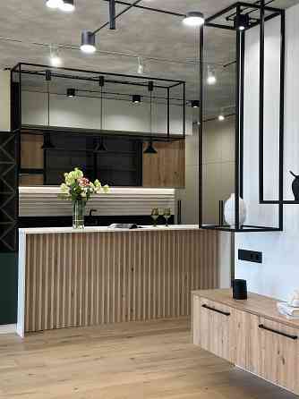 Продаж 3к квартири з новим авторським ремонтом, вул.Розумовського 19 Київ