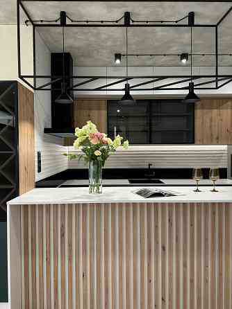 Продаж 3к квартири з новим авторським ремонтом, вул.Розумовського 19 Київ