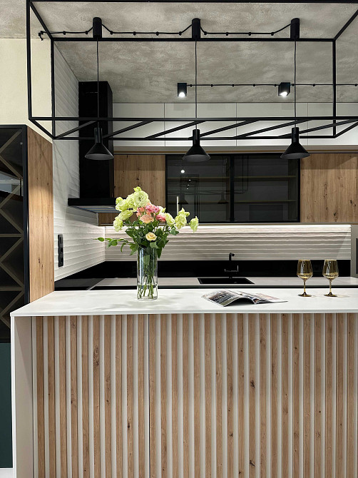 Продаж 3к квартири з новим авторським ремонтом, вул.Розумовського 19 Київ - зображення 1