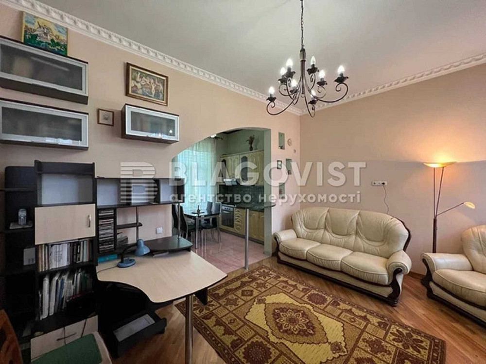 Продаж, затишна 2-к, квартира, Поділ, Контрактова Площа Київ - зображення 1