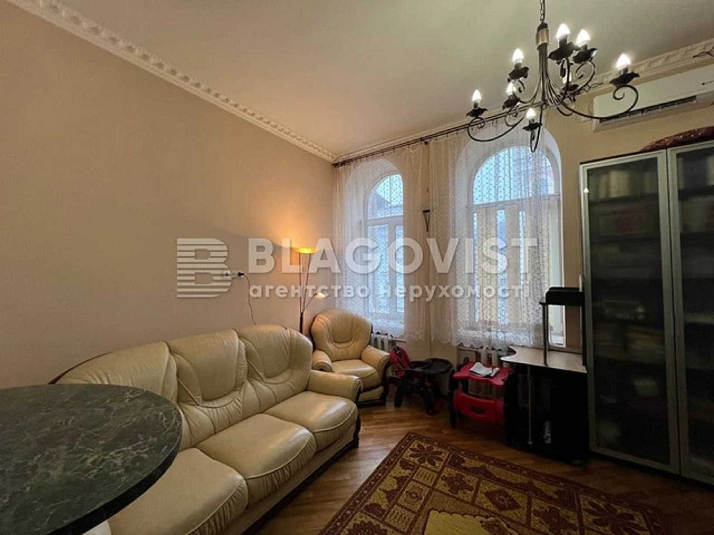 Продаж, затишна 2-к, квартира, Поділ, Контрактова Площа Київ - зображення 3