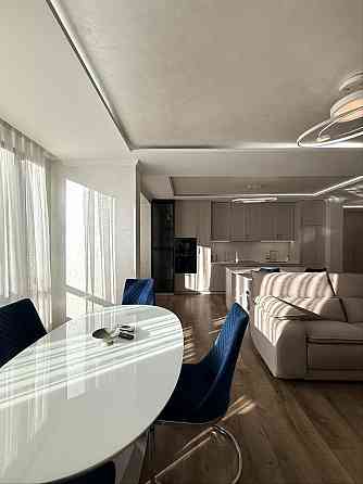 Дизайнерська 2-кім. квартира з кухнею-вітальнею на вул. Лемківська Львов